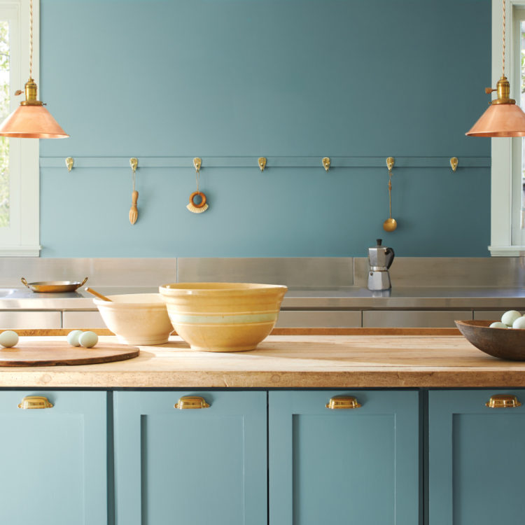 Benjamin Moore’s Color of the Year for 2021 – Aegean Teal – Home in Canada